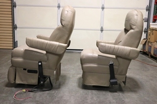 USED 425 THUNDER CAPTAIN CHAIR SET RV/MOTORHOME FURNITURE FOR SALE