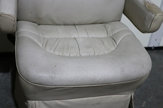 USED RV/MOTORHOME HI TECH KUSTOM CAPTAIN CHAIR SET FOR SALE